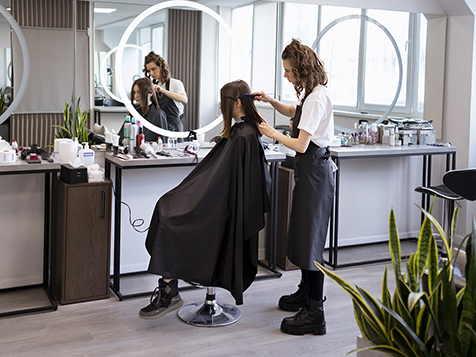 Convenção Coletiva 2025-2026 dos empregados em institutos de beleza é concluída após mediação no TRT-2