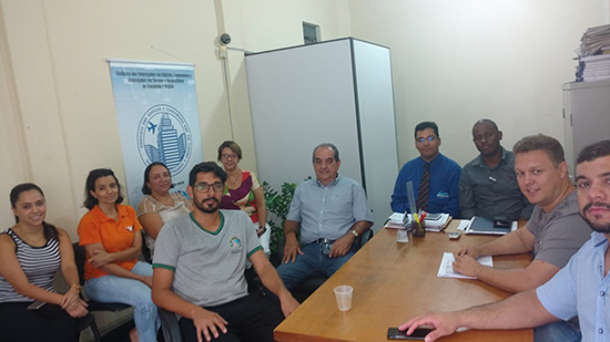 SEECETHAR realiza Assembleia Geral Extraordinária com empregados do IVVH